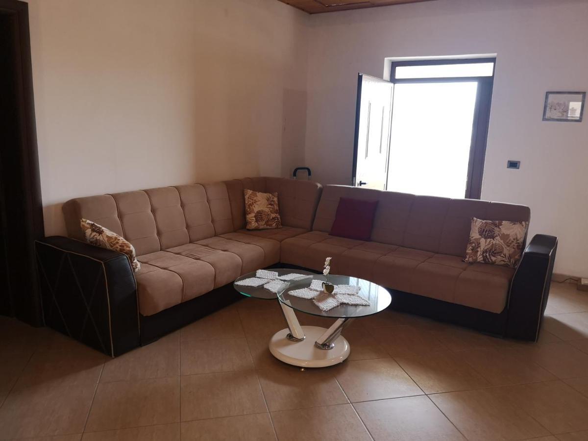 Private House Durres Villa Bagian luar foto