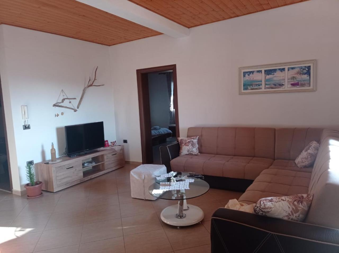 Private House Durres Villa Bagian luar foto
